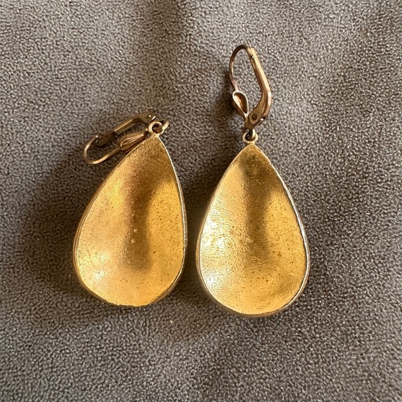Elegant Gold Teardrop Earrings with a sparkly crystals in dot design Date Night - Picture 7 of 10